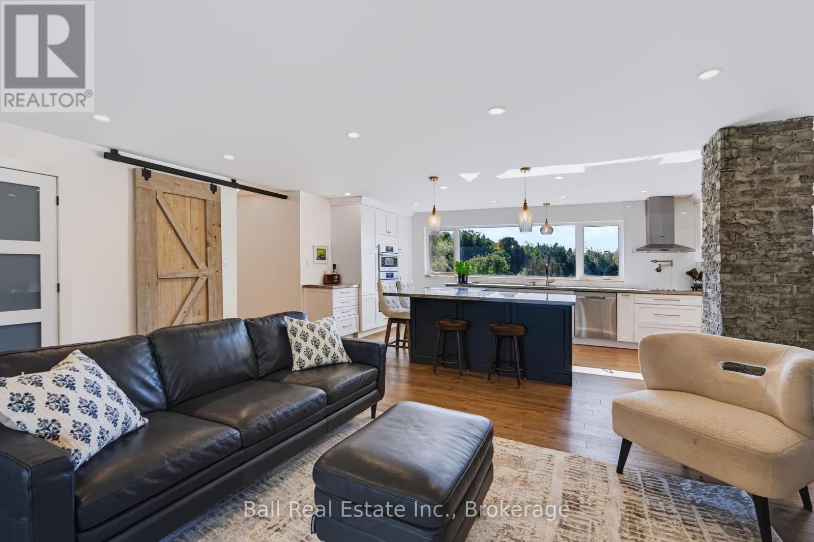7 Murray Street Property Photo 8
