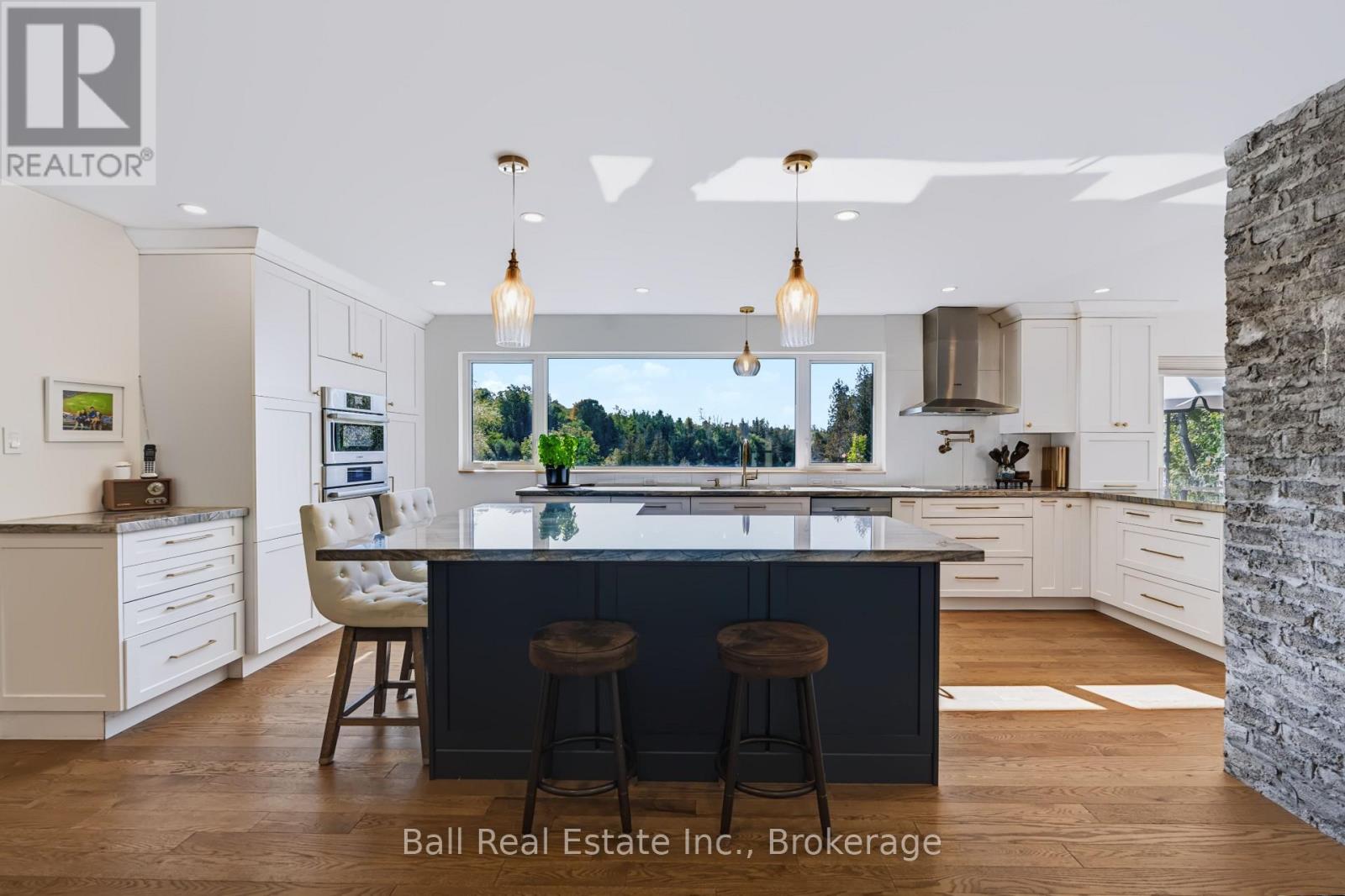 7 Murray Street Property Photo 10