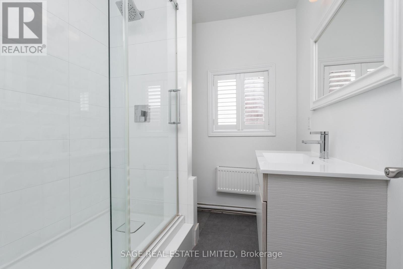 1b - 8 Brookmount Road Property Photo 12