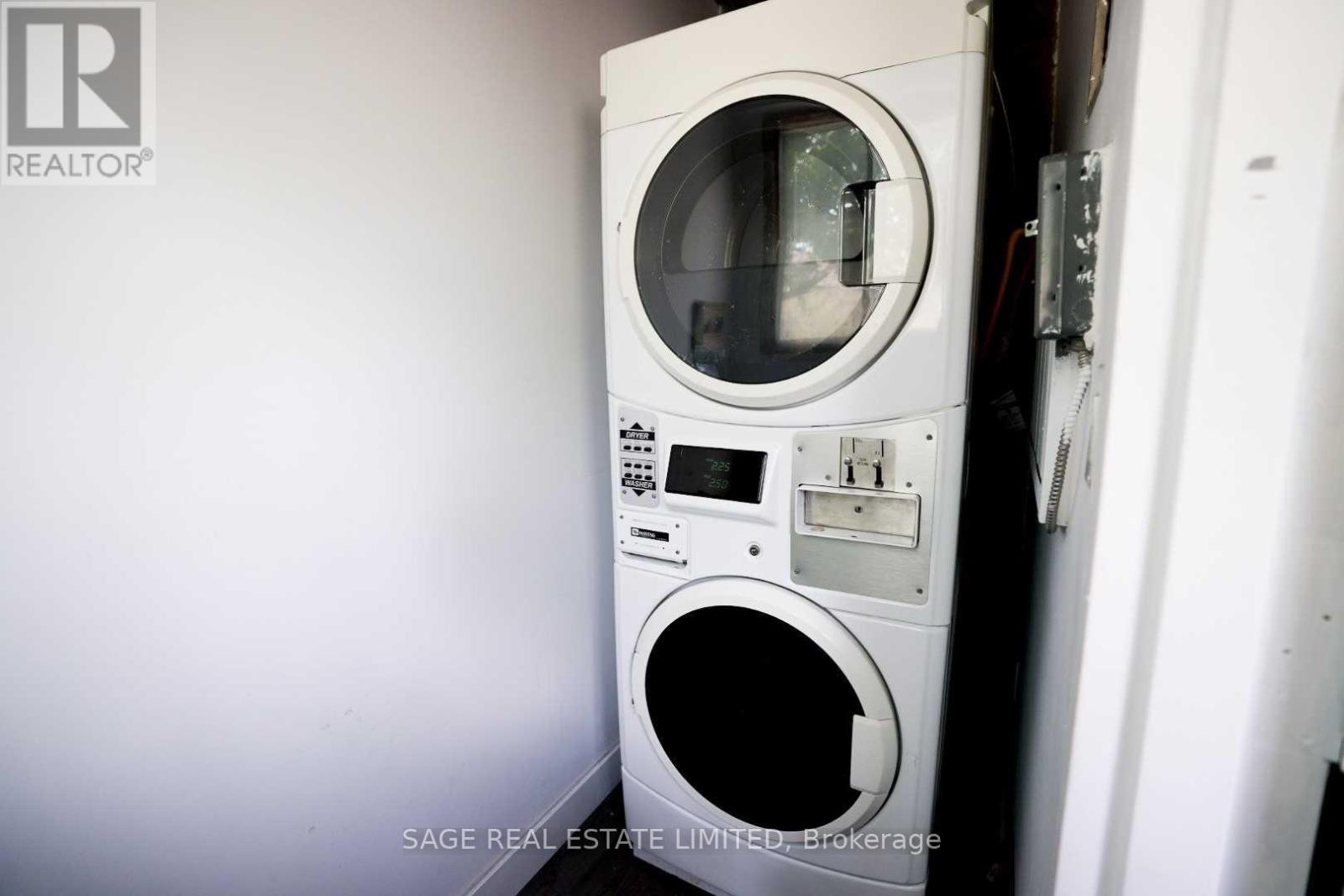 1b - 8 Brookmount Road Property Photo 13