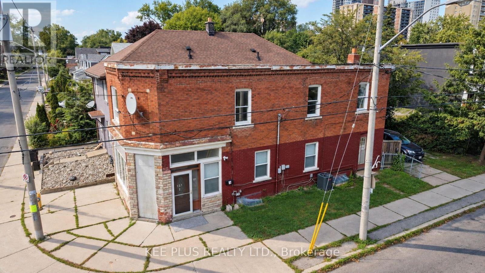1 - 131 Chisholm Avenue Property Photo 1