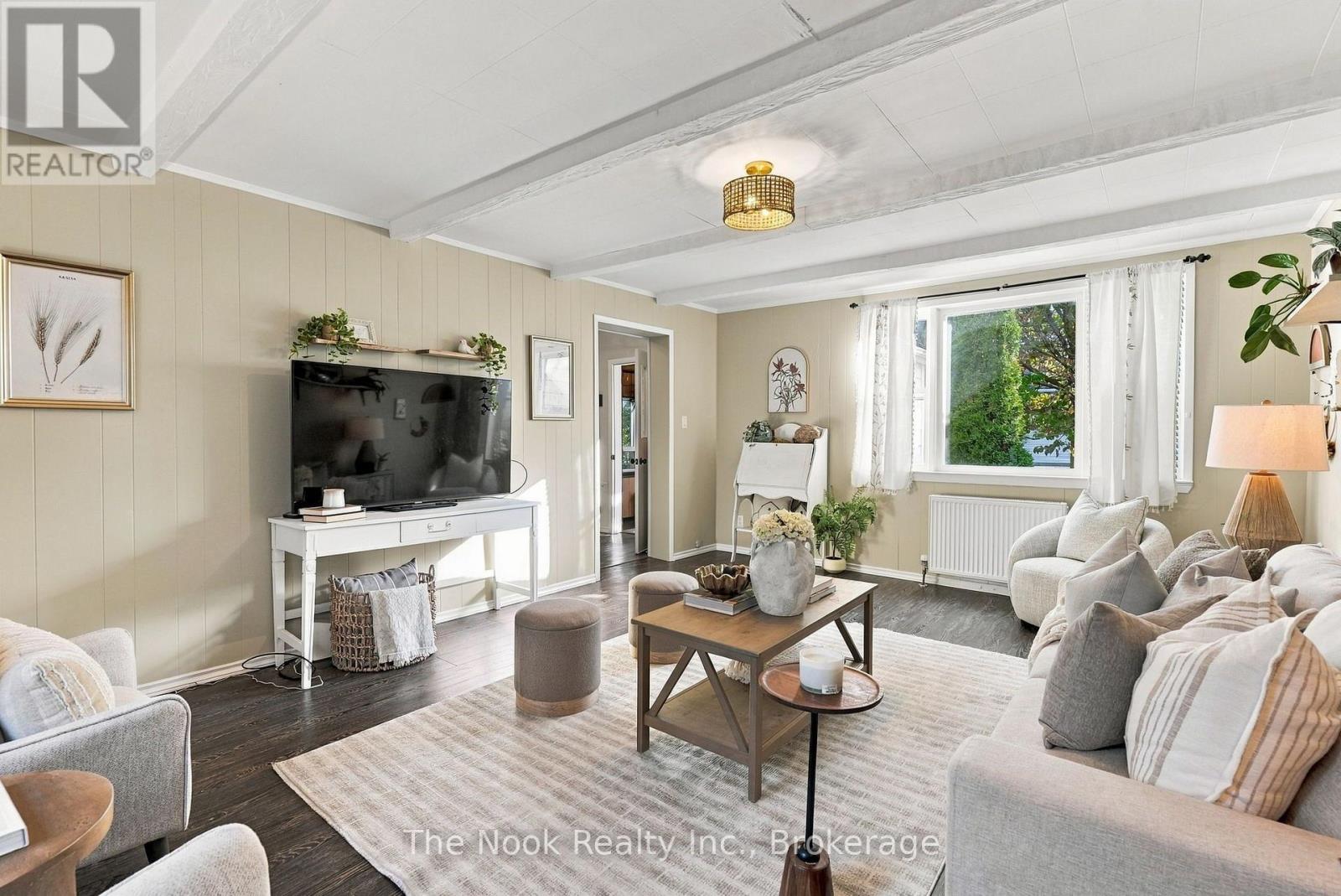 64 Wellington Street Property Photo 16