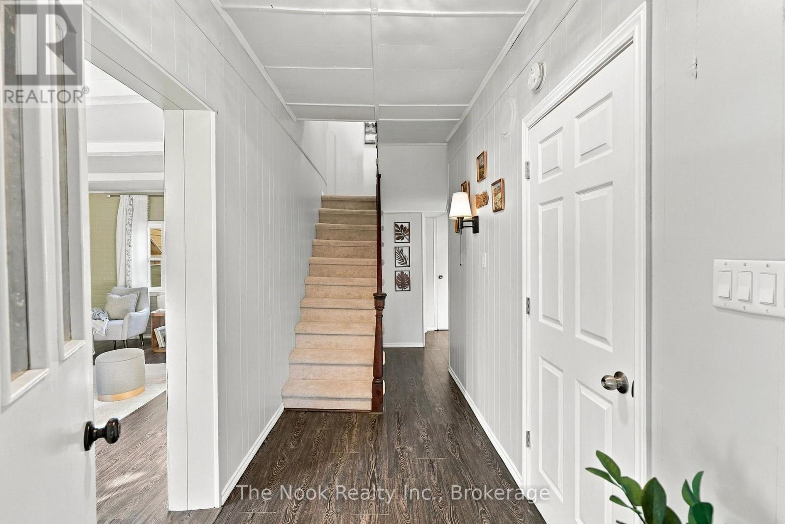 64 Wellington Street Property Photo 17