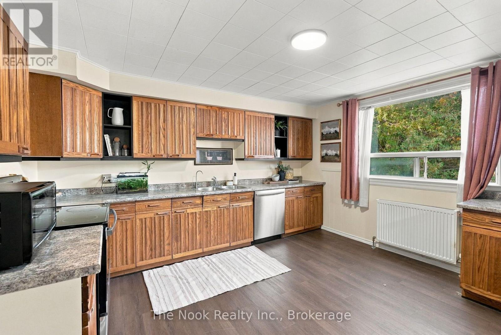 64 Wellington Street Property Photo 22