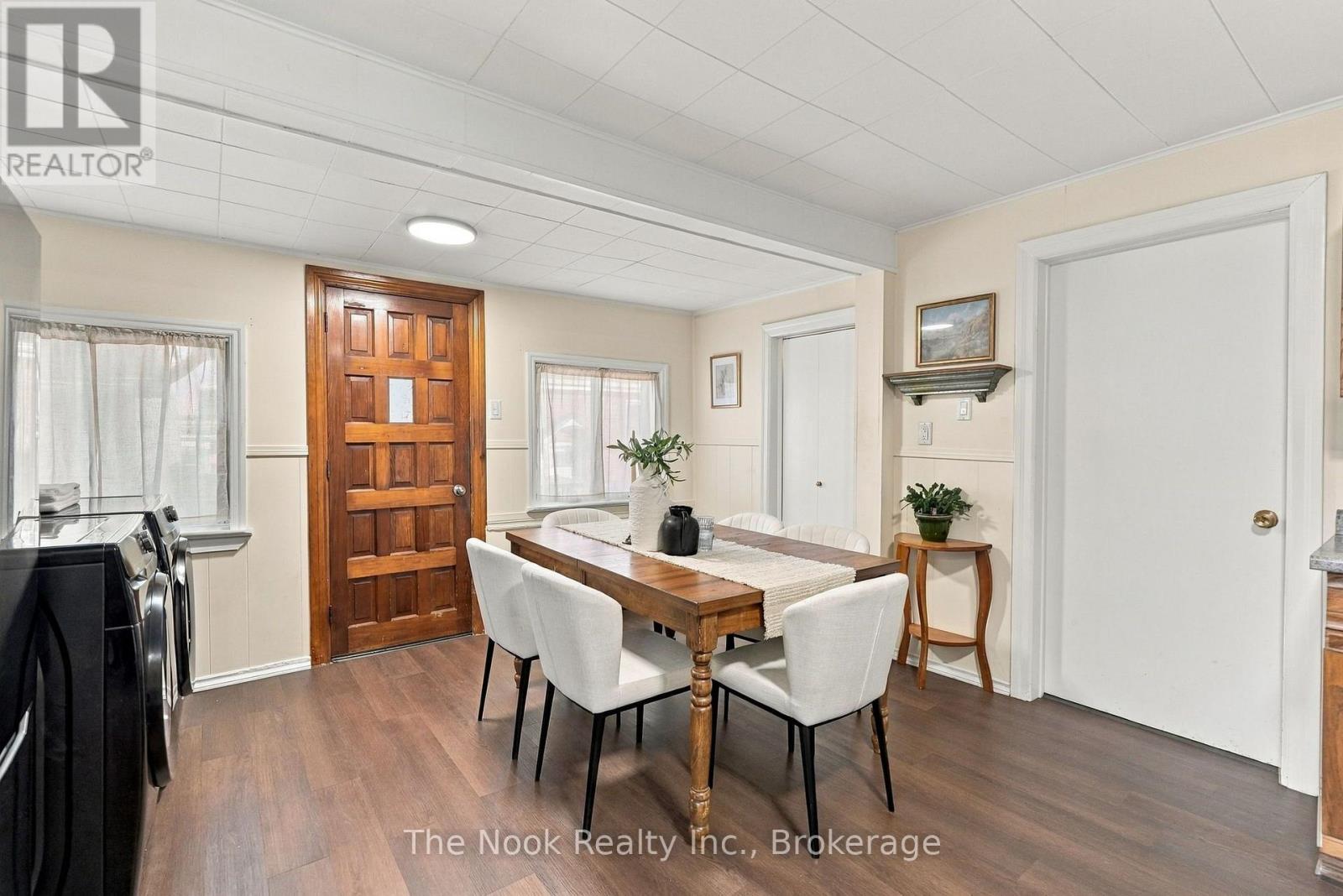 64 Wellington Street Property Photo 24