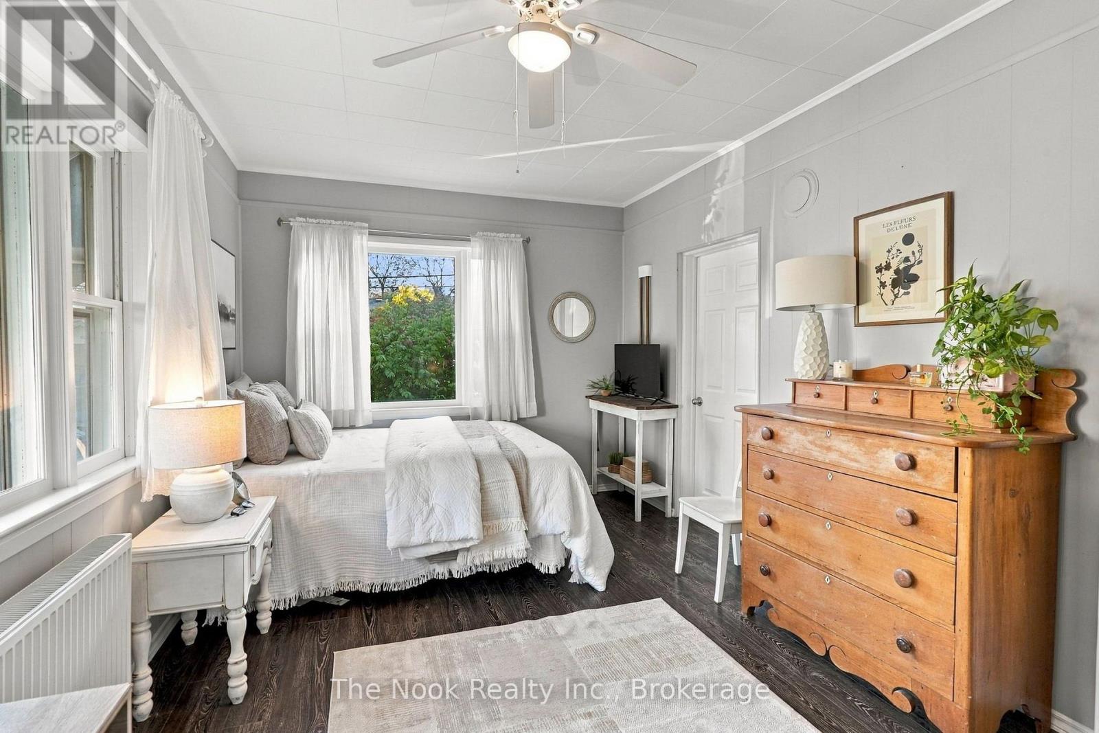 64 Wellington Street Property Photo 27