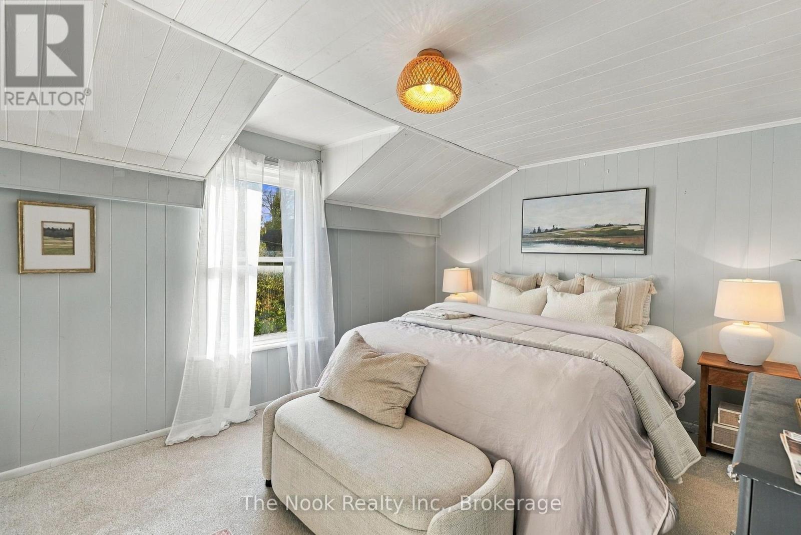 64 Wellington Street Property Photo 32