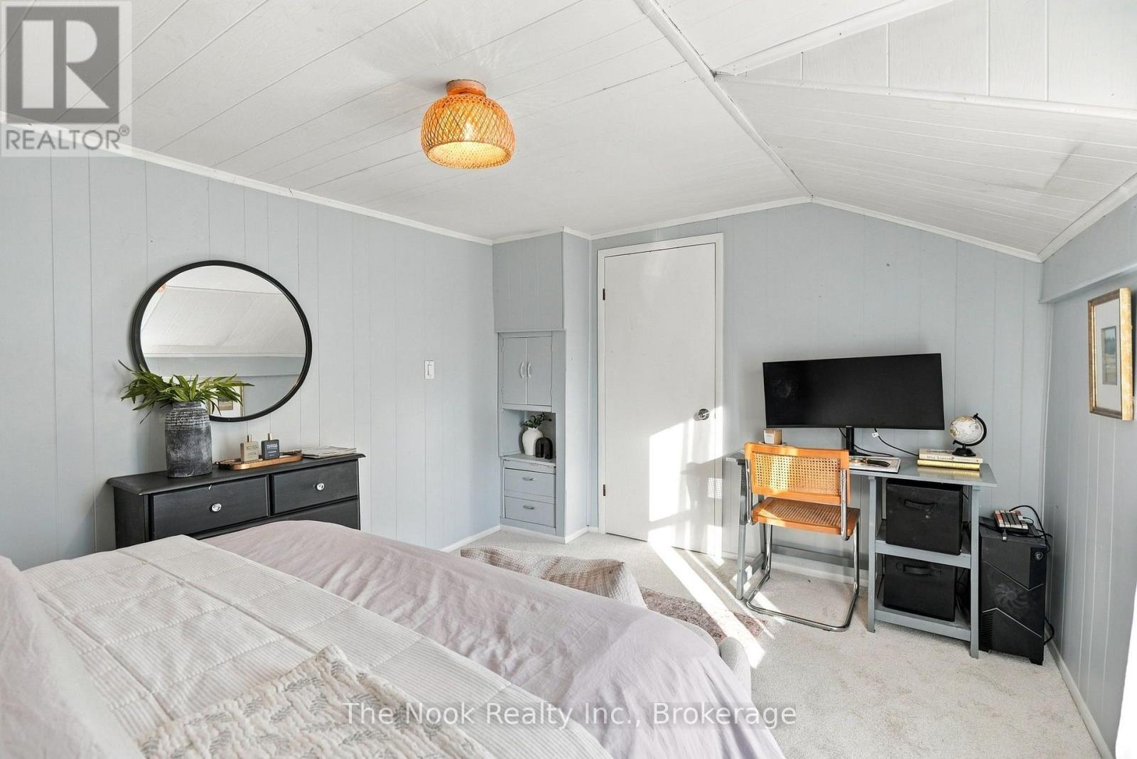 64 Wellington Street Property Photo 35