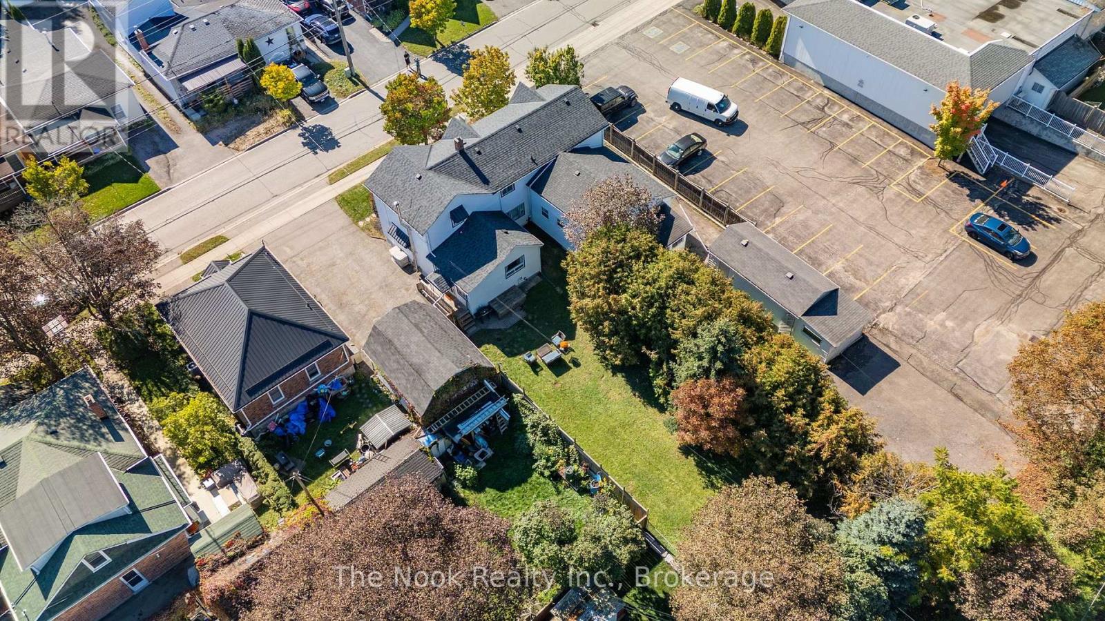 64 Wellington Street Property Photo 44