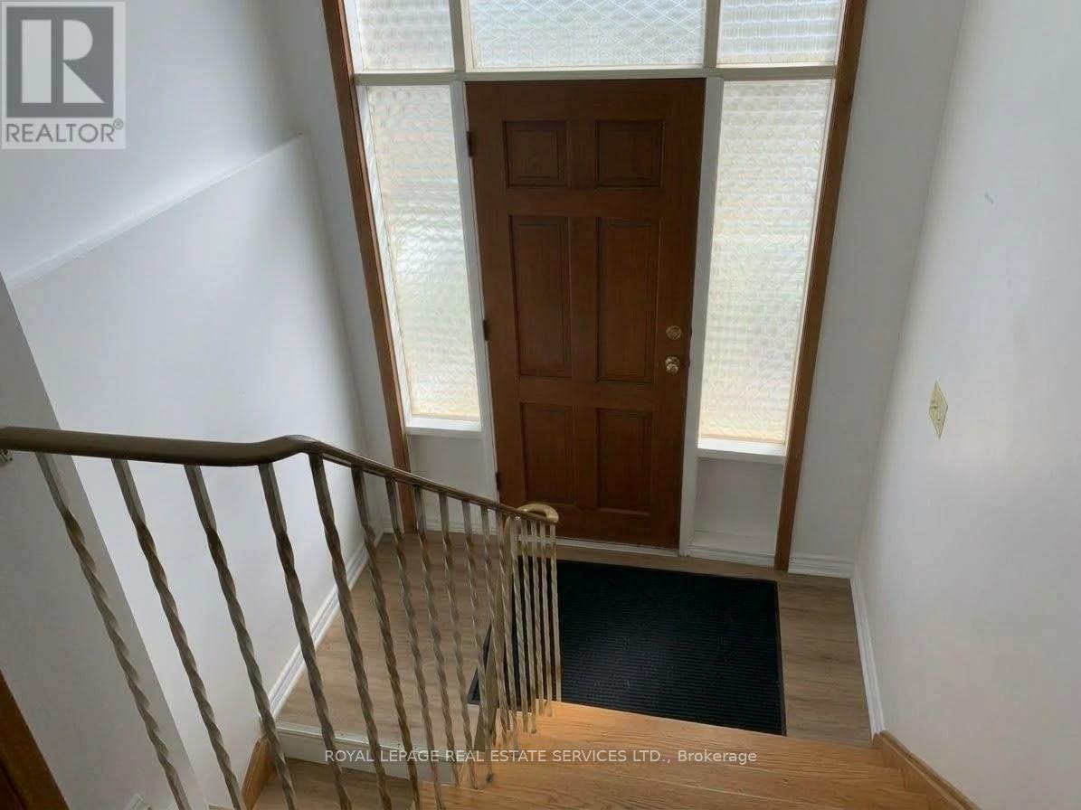 Upper - 66 Terryhill Crescent Property Photo 3