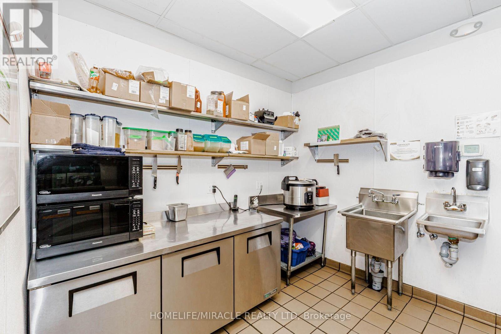 4 - 6015 Steels Avenue E Property Photo 24