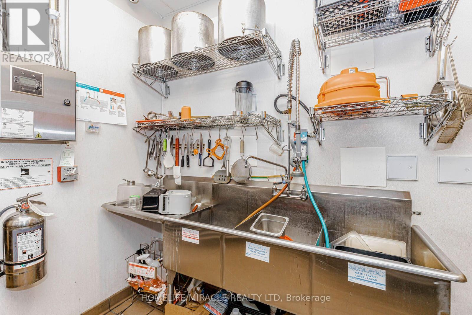 4 - 6015 Steels Avenue E Property Photo 32