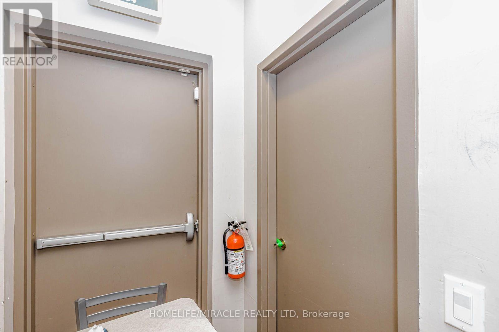 4 - 6015 Steels Avenue E Property Photo 35