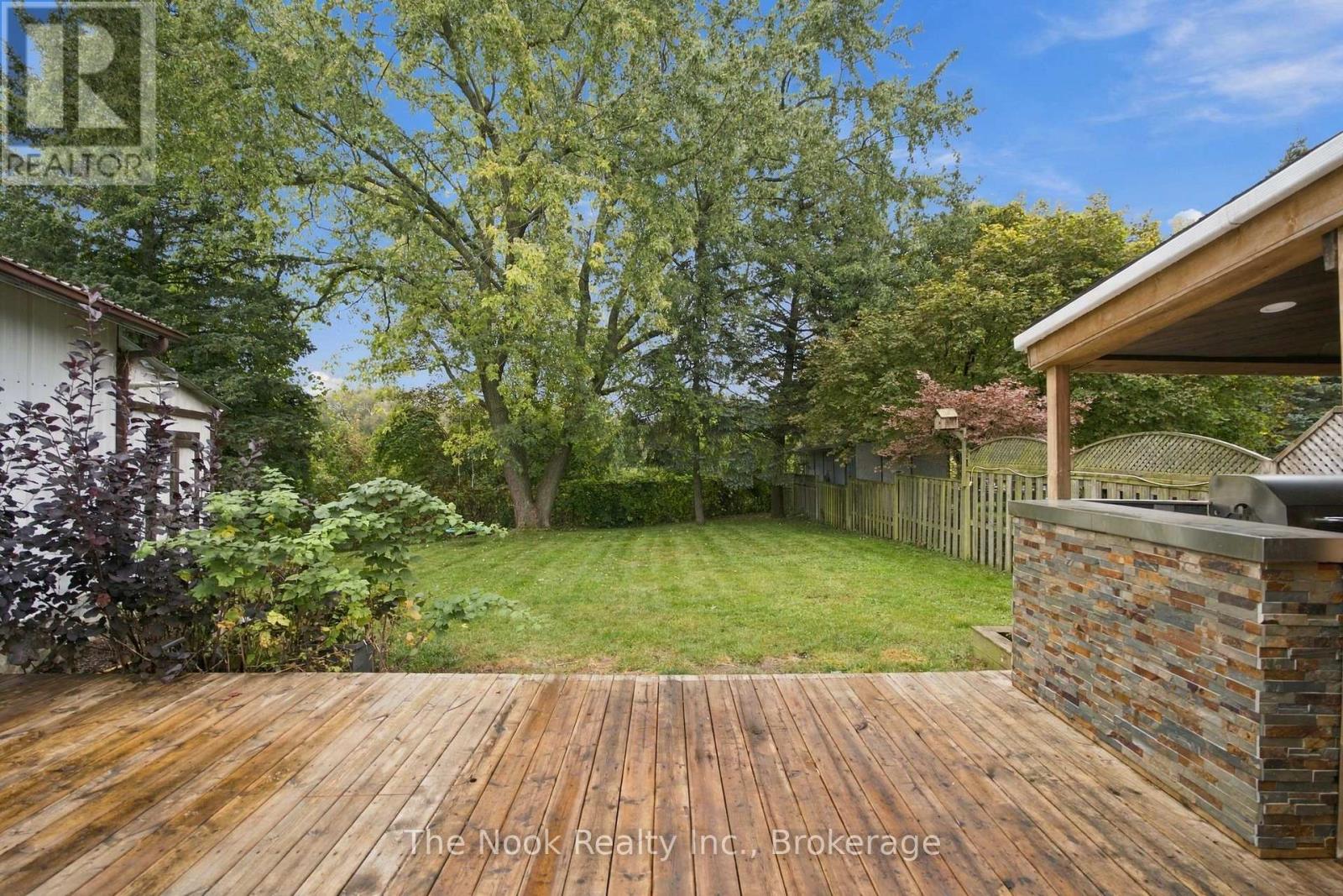 456 Harcourt Drive Property Photo 5