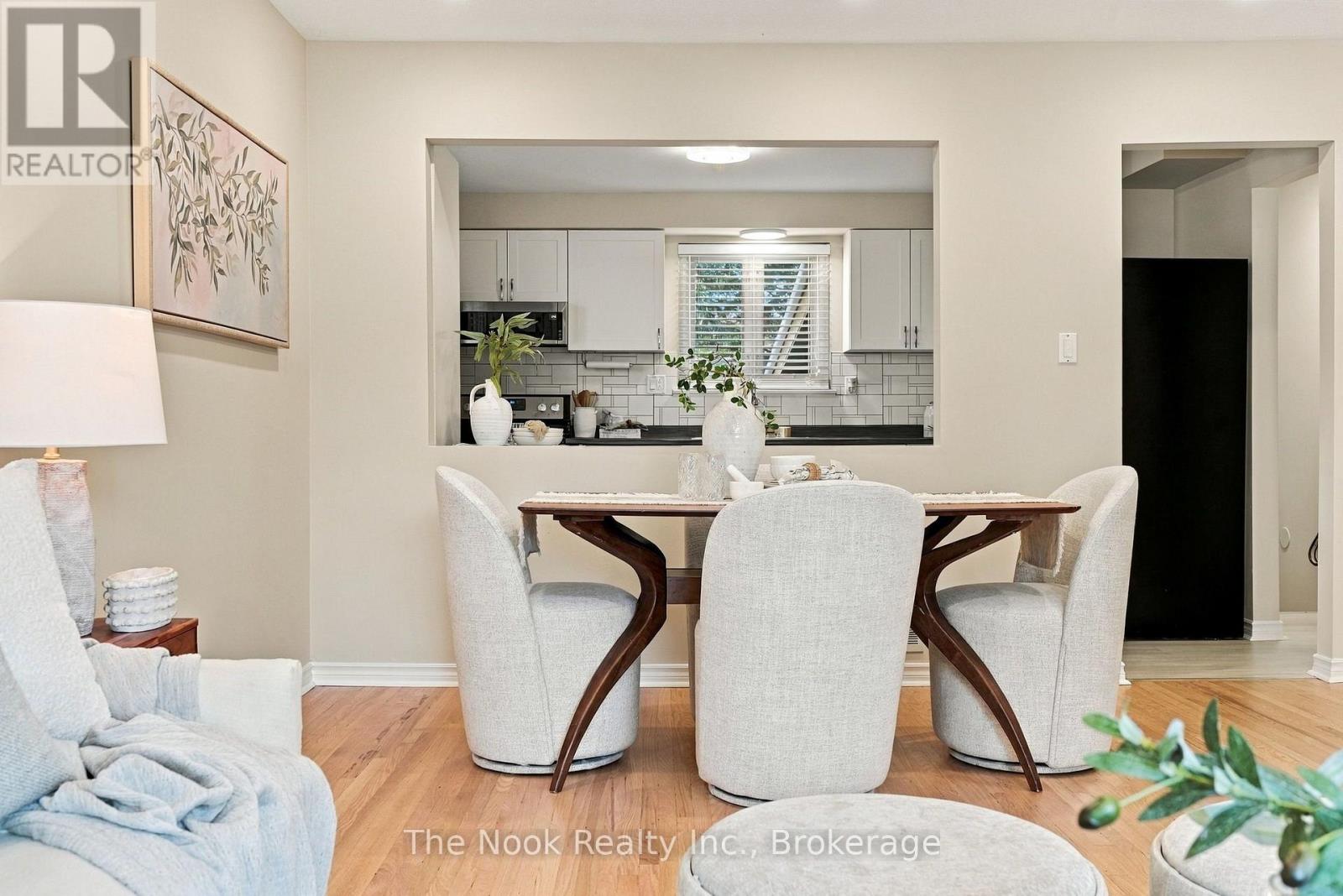 456 Harcourt Drive Property Photo 14
