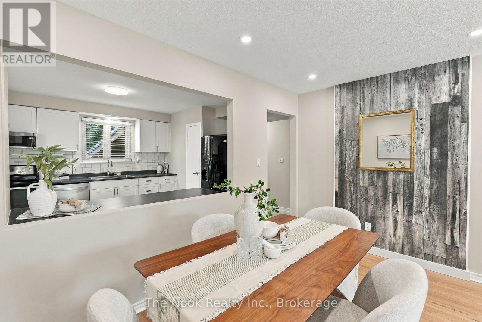 456 Harcourt Drive Property Photo 15