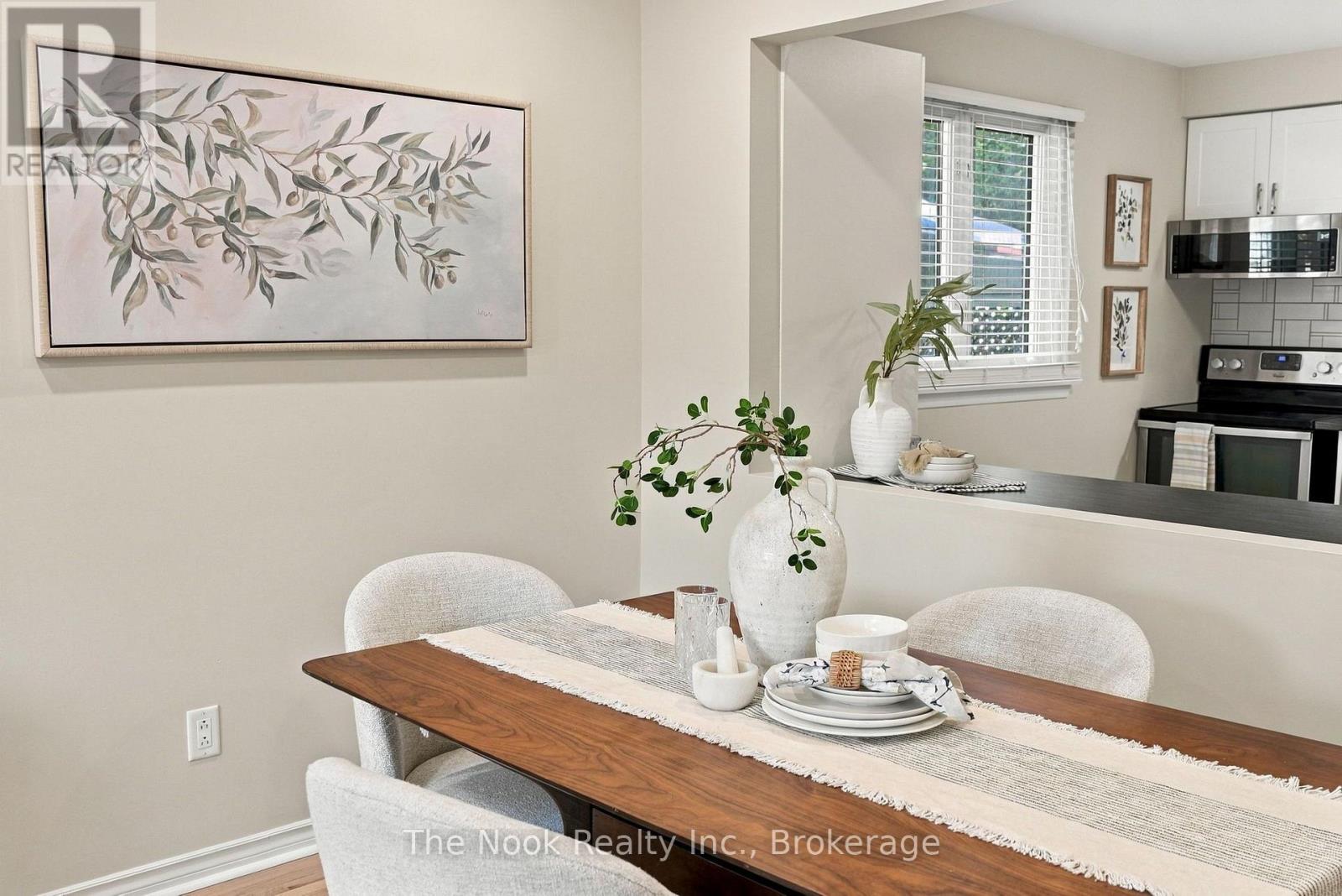 456 Harcourt Drive Property Photo 16