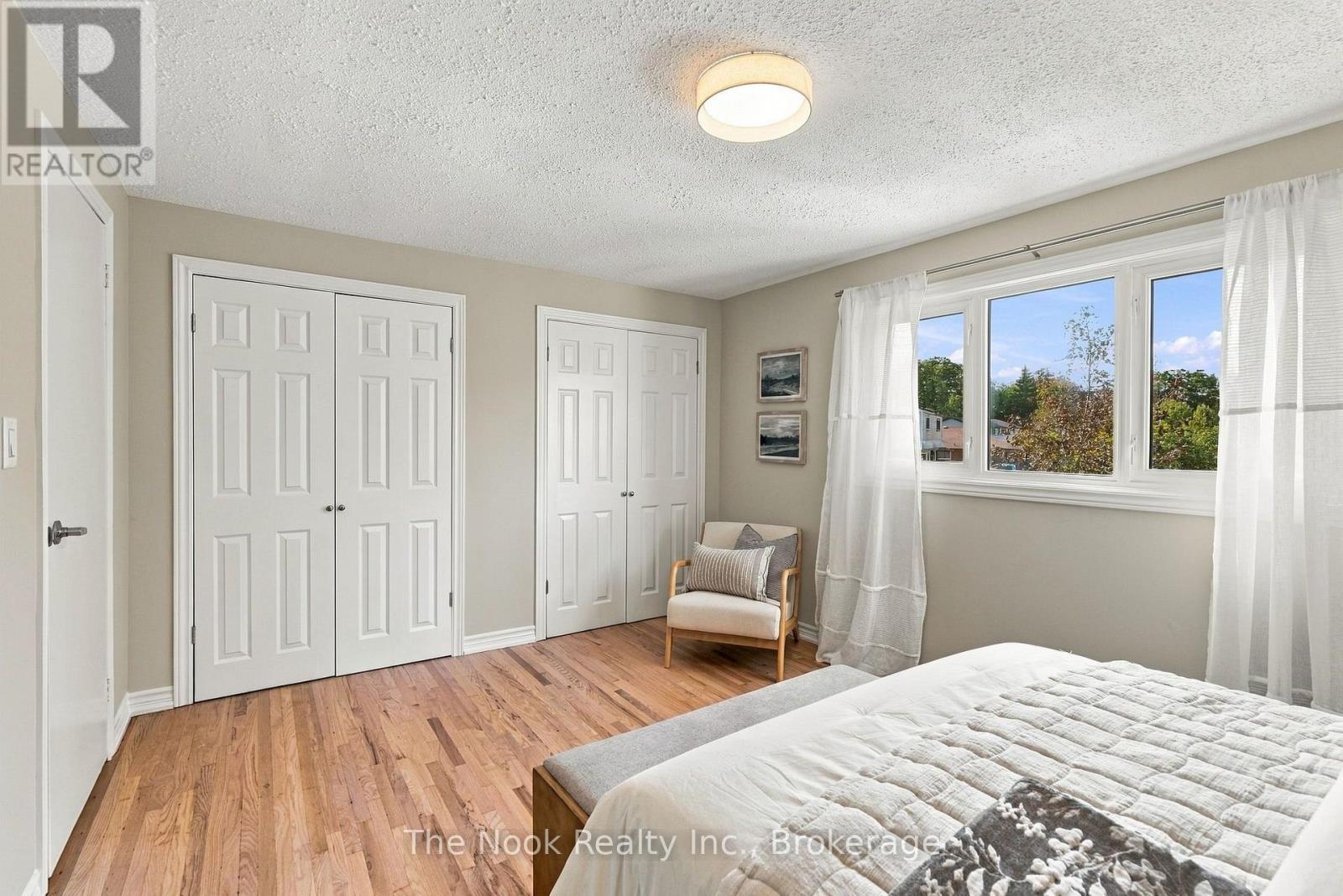 456 Harcourt Drive Property Photo 25