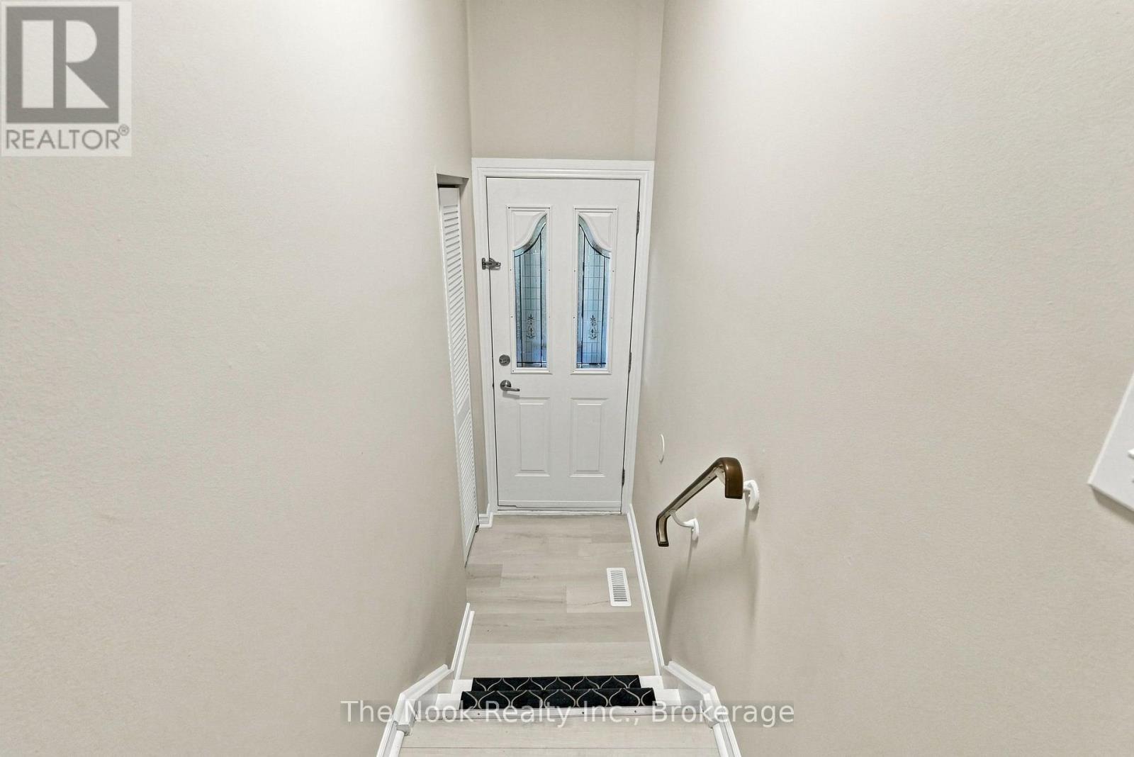 456 Harcourt Drive Property Photo 33