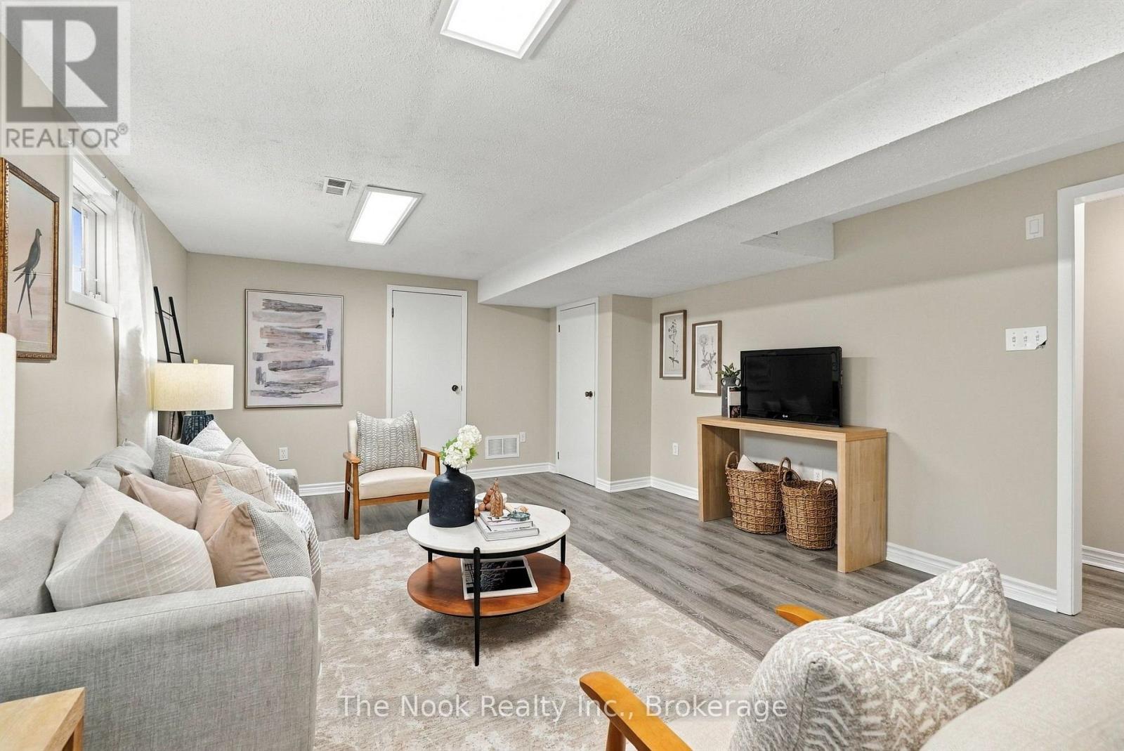 456 Harcourt Drive Property Photo 35