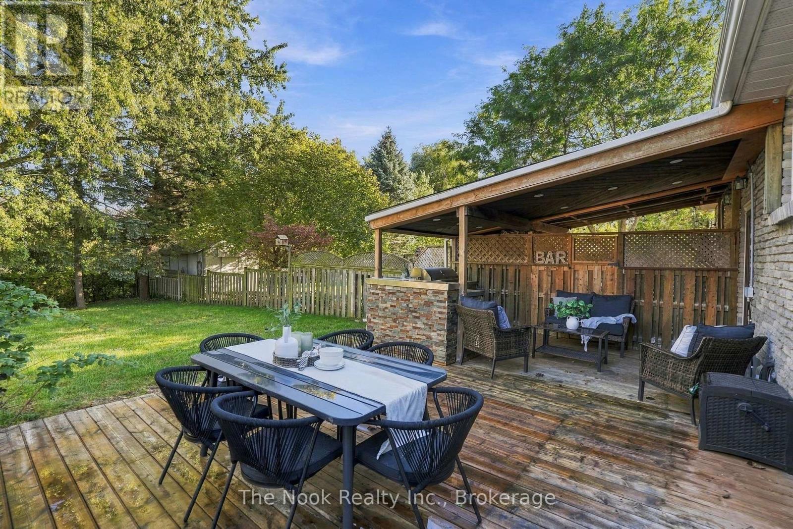 456 Harcourt Drive Property Photo 40