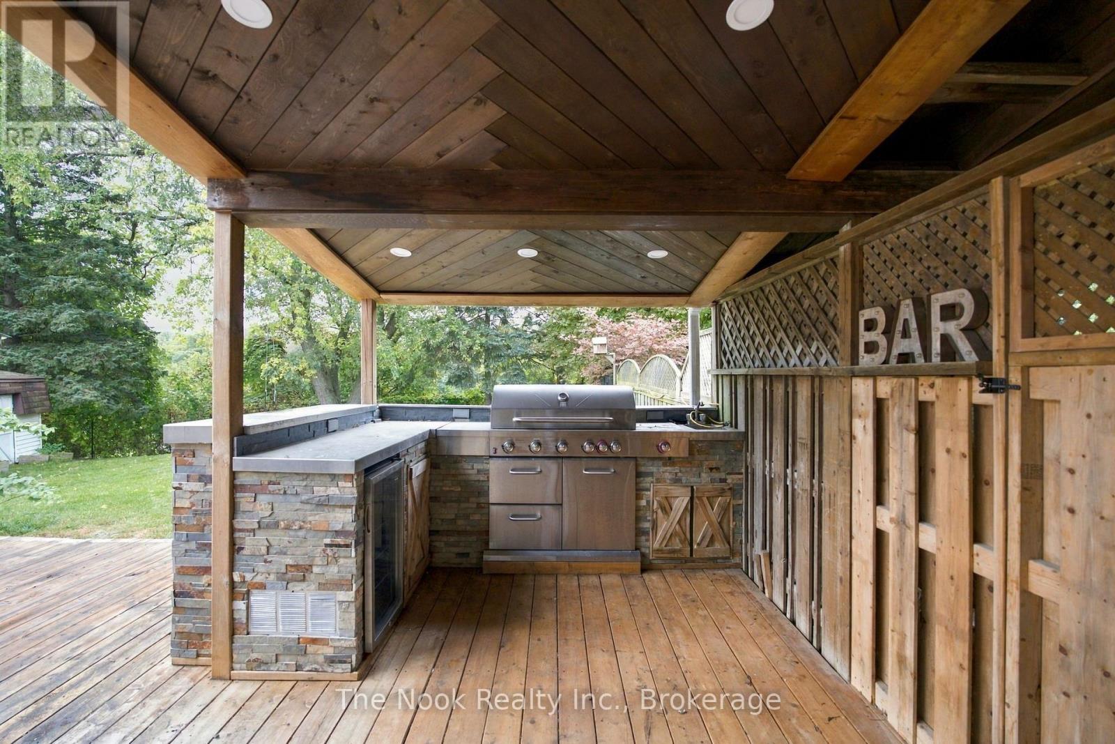 456 Harcourt Drive Property Photo 41