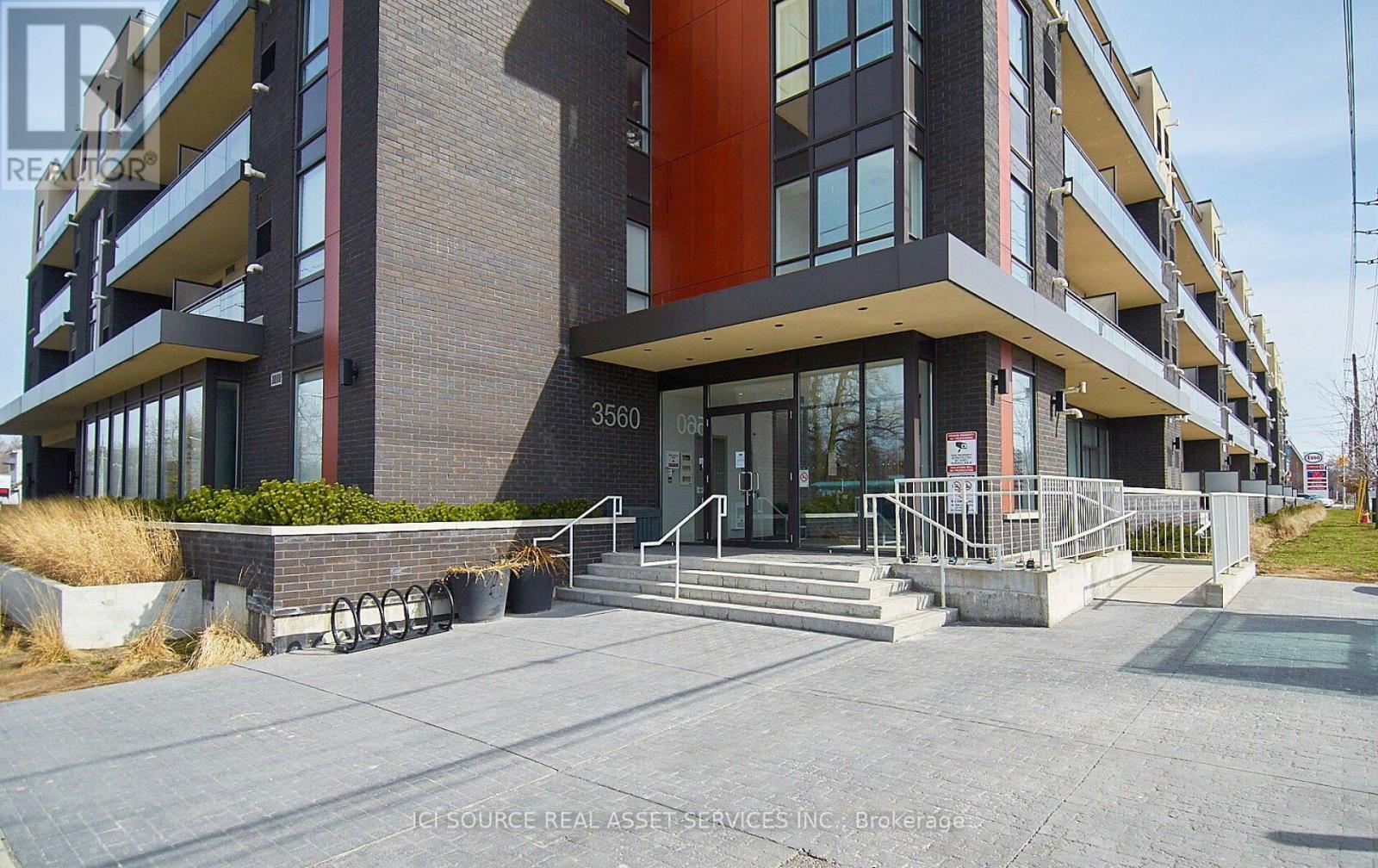 423 - 3560 St. Clair Avenue E Property Photo 25