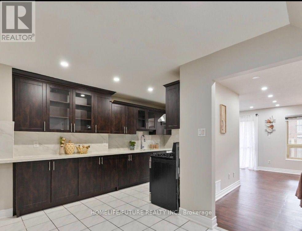 44 - 40 Dundalk Drive Property Photo 3