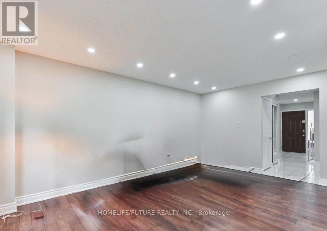 44 - 40 Dundalk Drive Property Photo 5