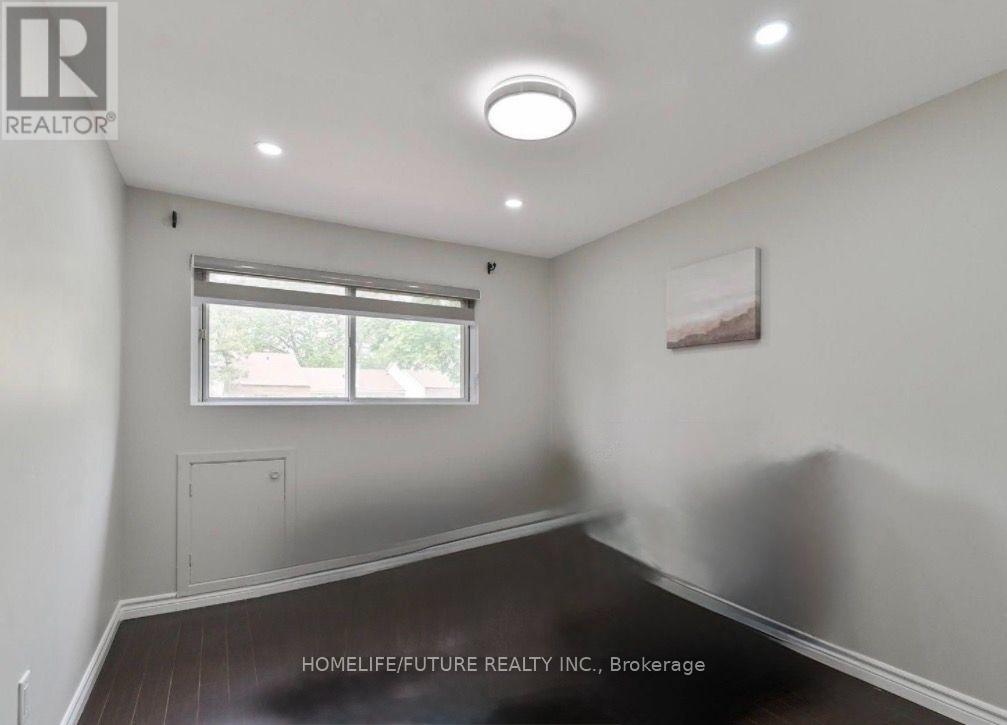 44 - 40 Dundalk Drive Property Photo 9
