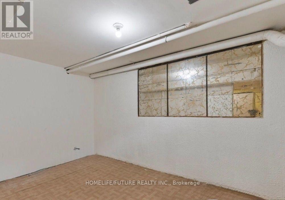 44 - 40 Dundalk Drive Property Photo 13