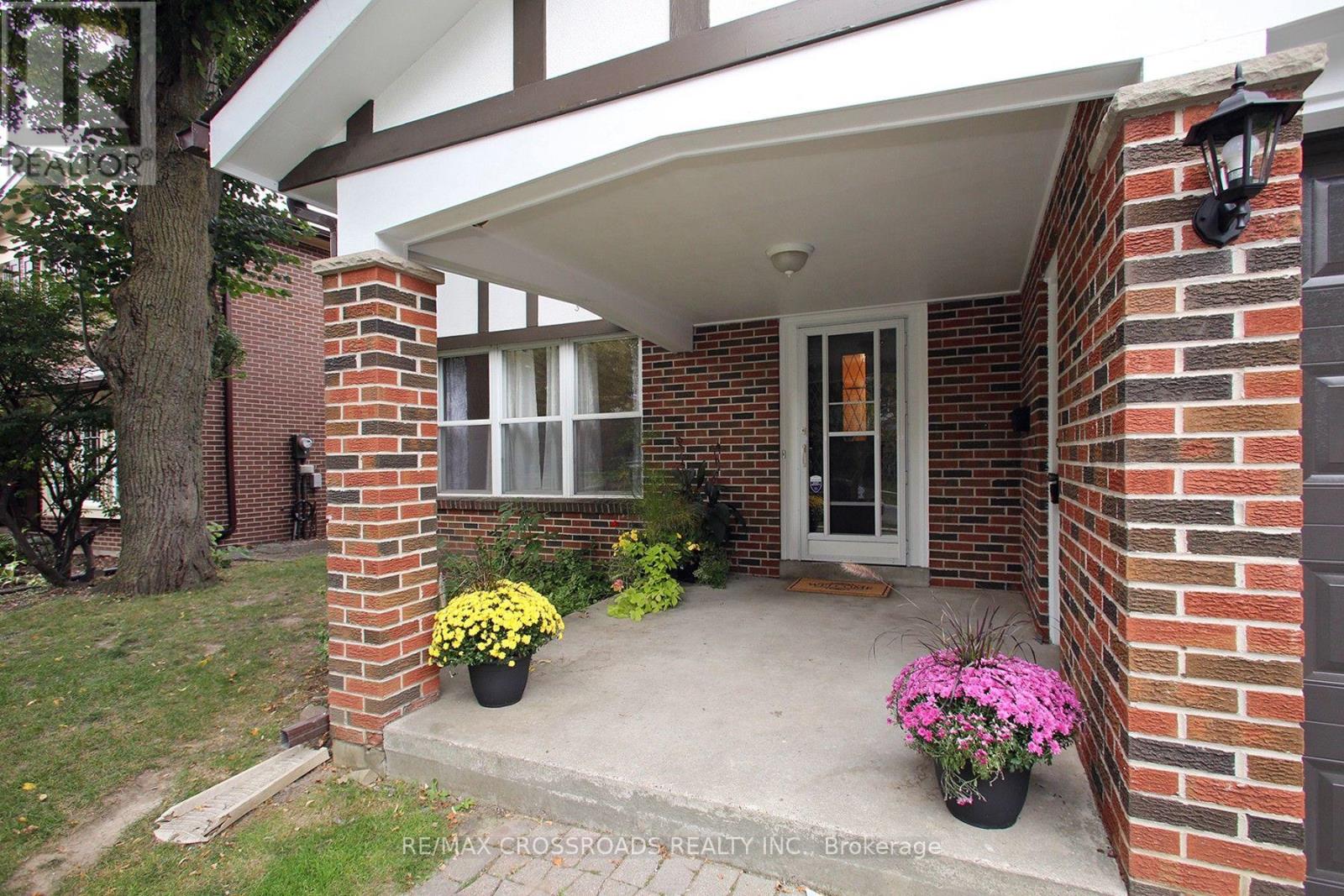 57 Kimberdale Crescent Property Photo 3