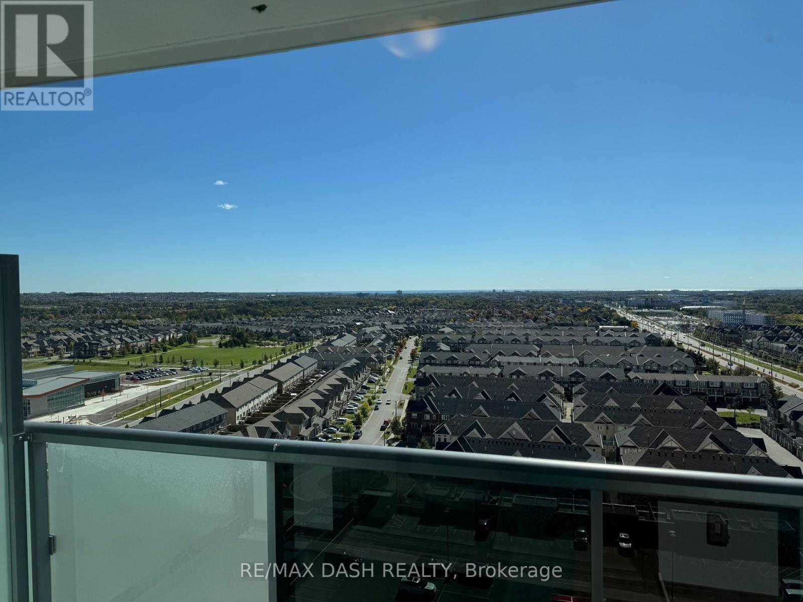 1622 - 2545 Simcoe Street N Property Photo 10