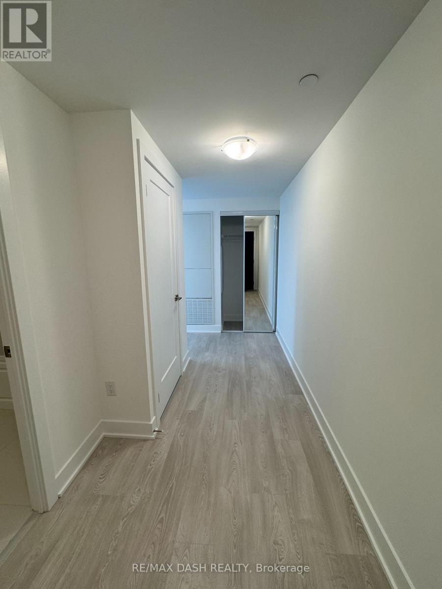 1838 - 2545 Simcoe Street N Property Photo 5
