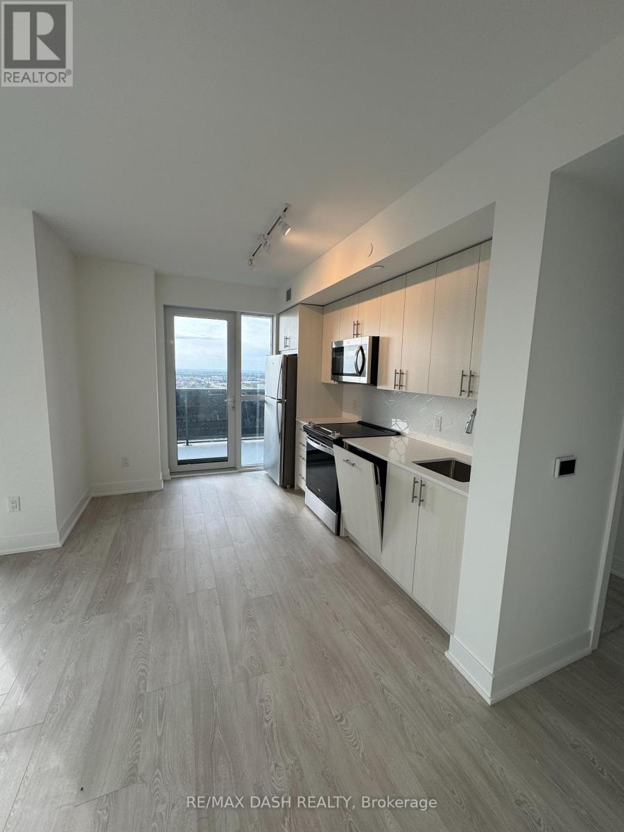 1838 - 2545 Simcoe Street N Property Photo 9