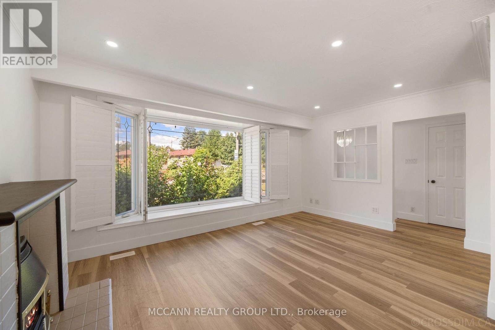 17 Barlow Road Property Photo 4