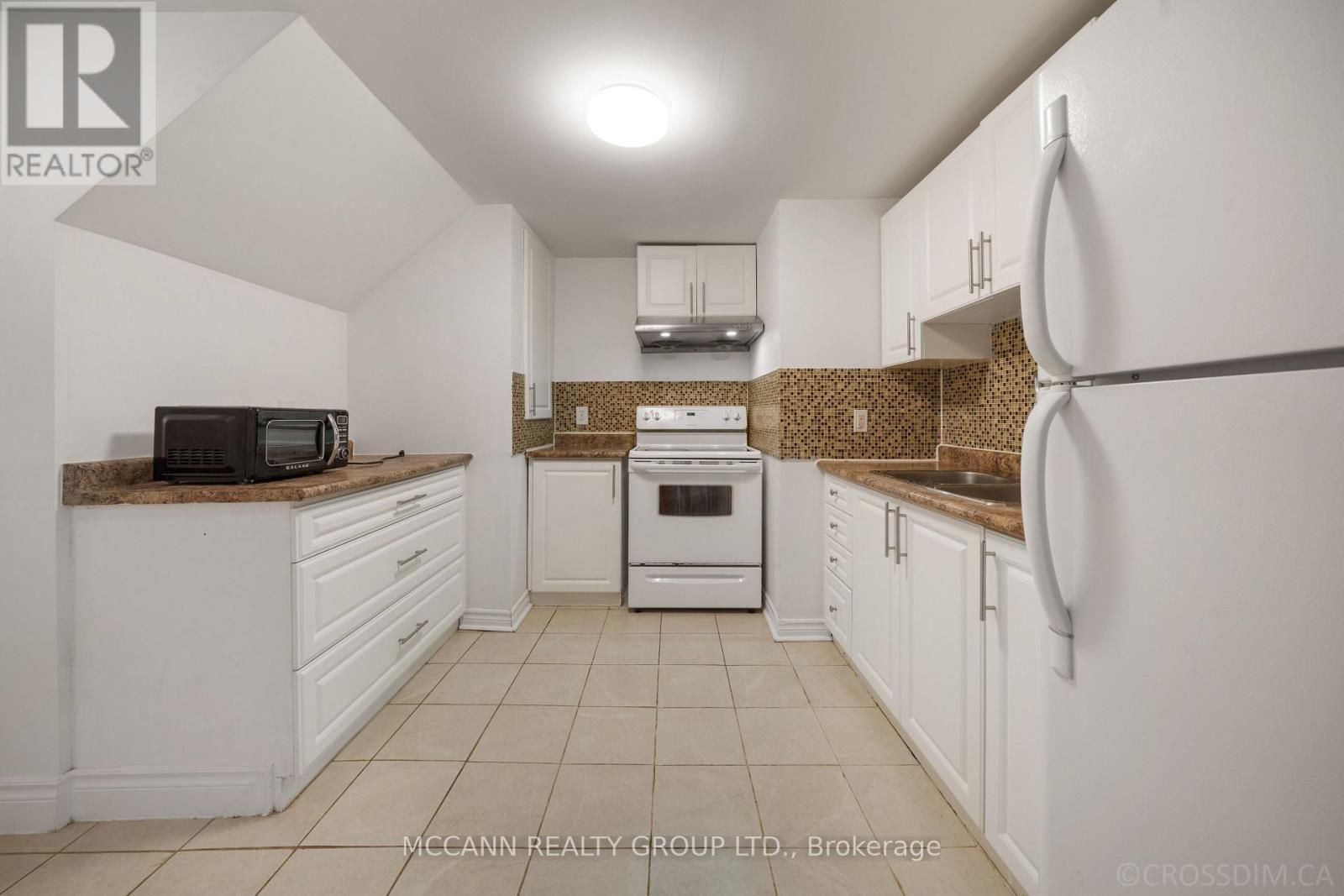 17 Barlow Road Property Photo 31
