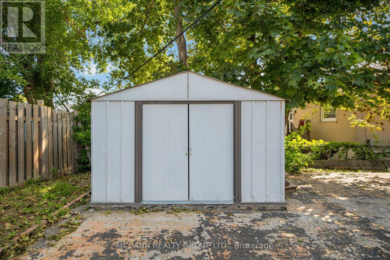 17 Barlow Road Property Photo 39