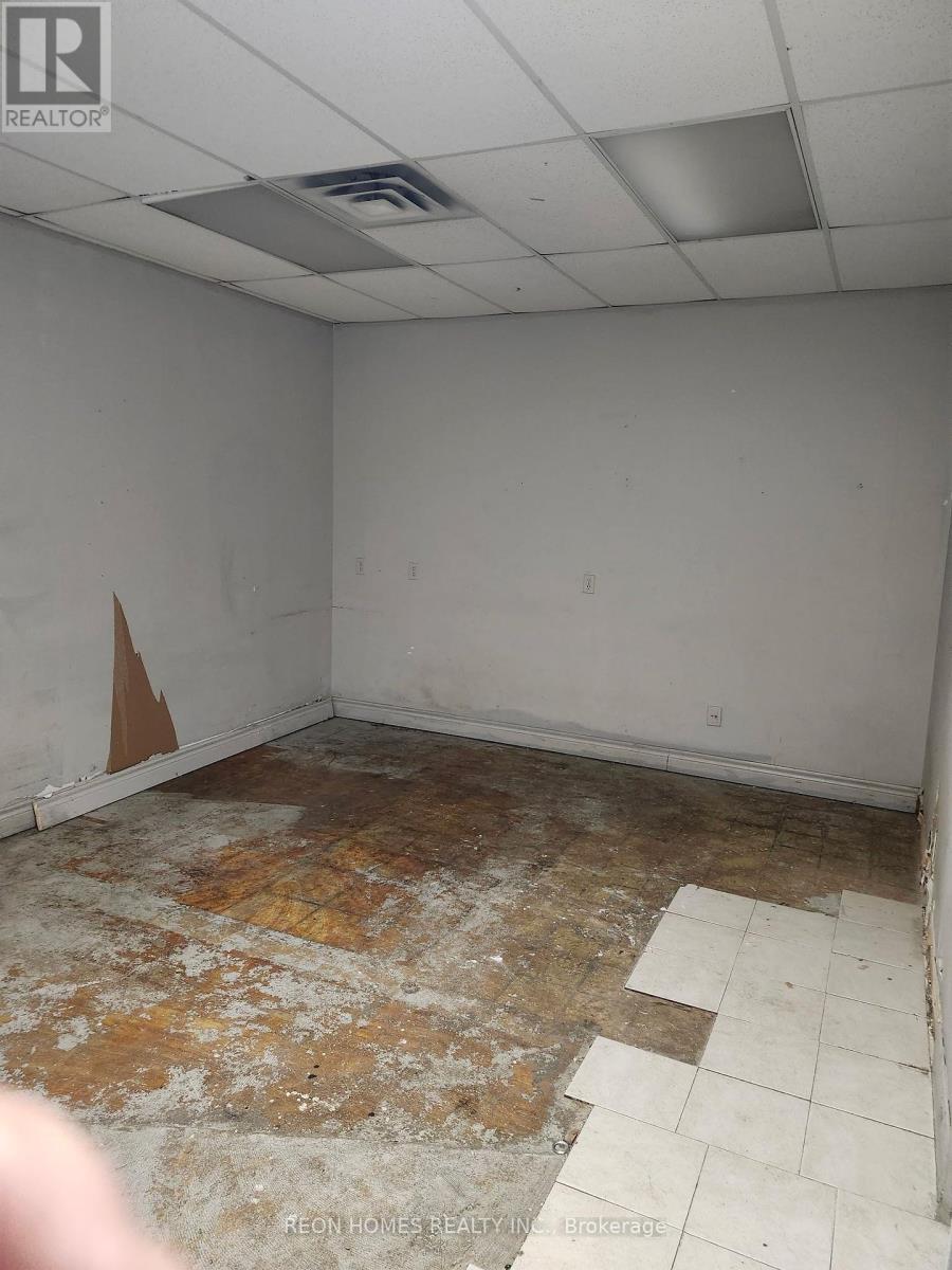 2a - 45 Bloor Street Property Photo 3