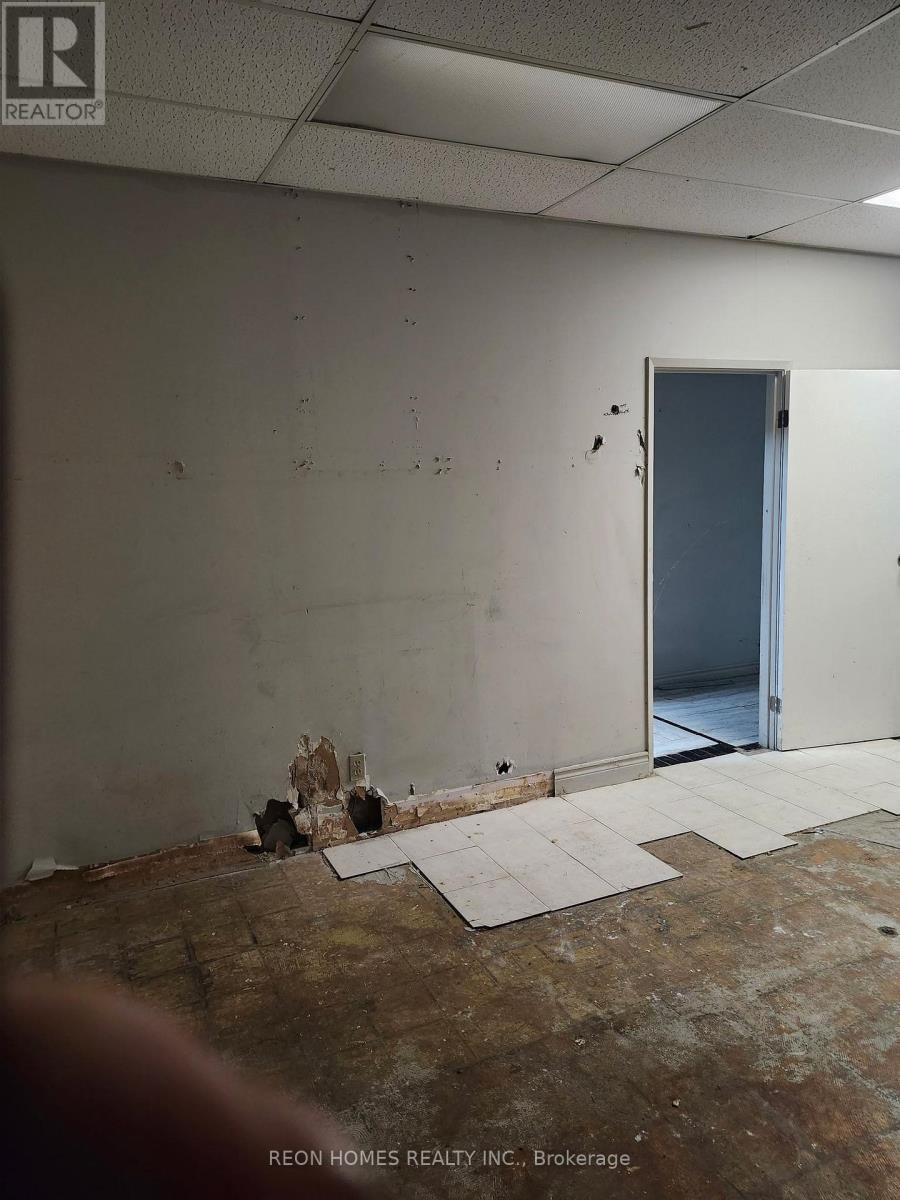 2a - 45 Bloor Street Property Photo 5