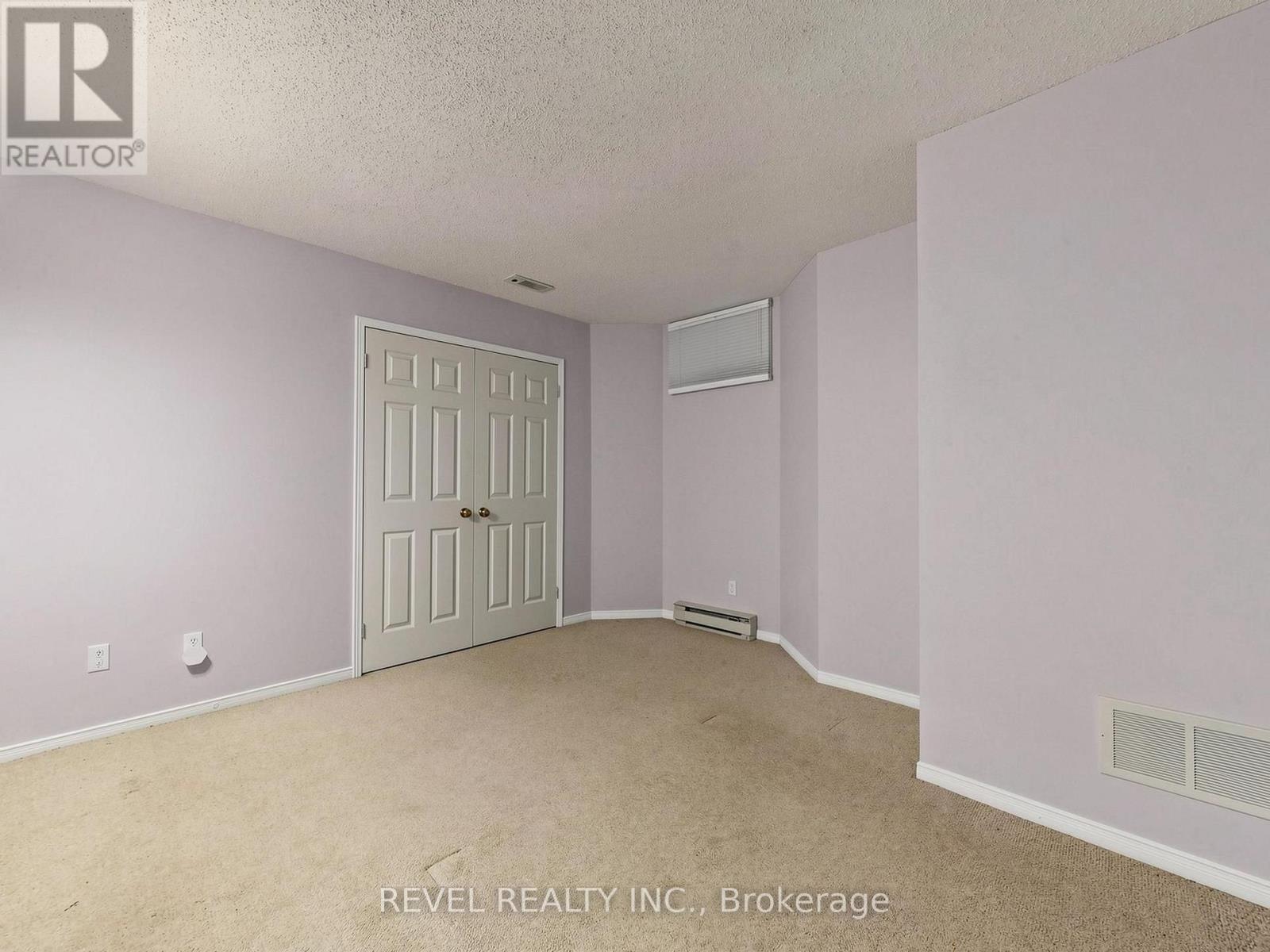 Lower - 831 Regal Crescent Property Photo 22