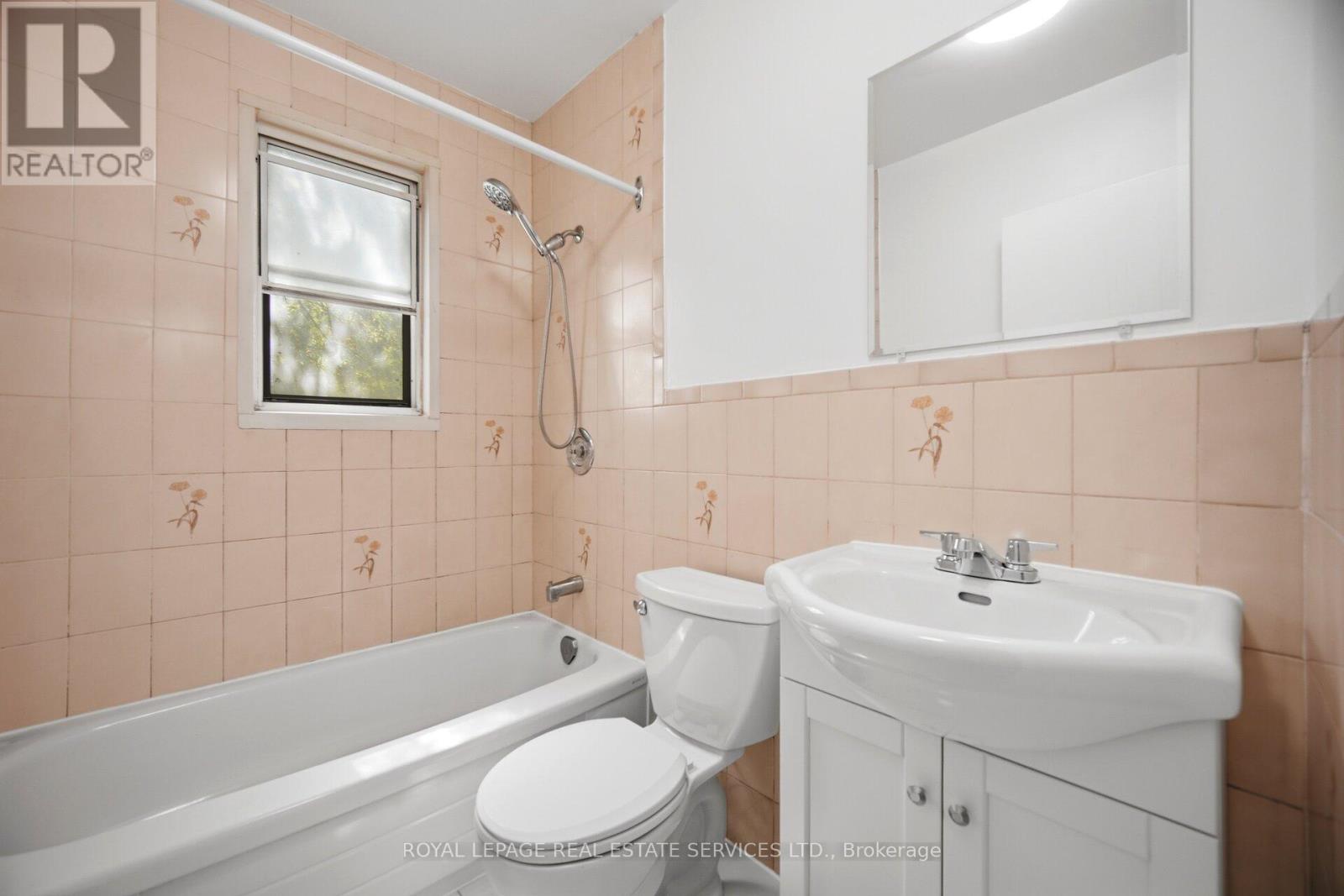 76-78 Lewis Street Property Photo 37