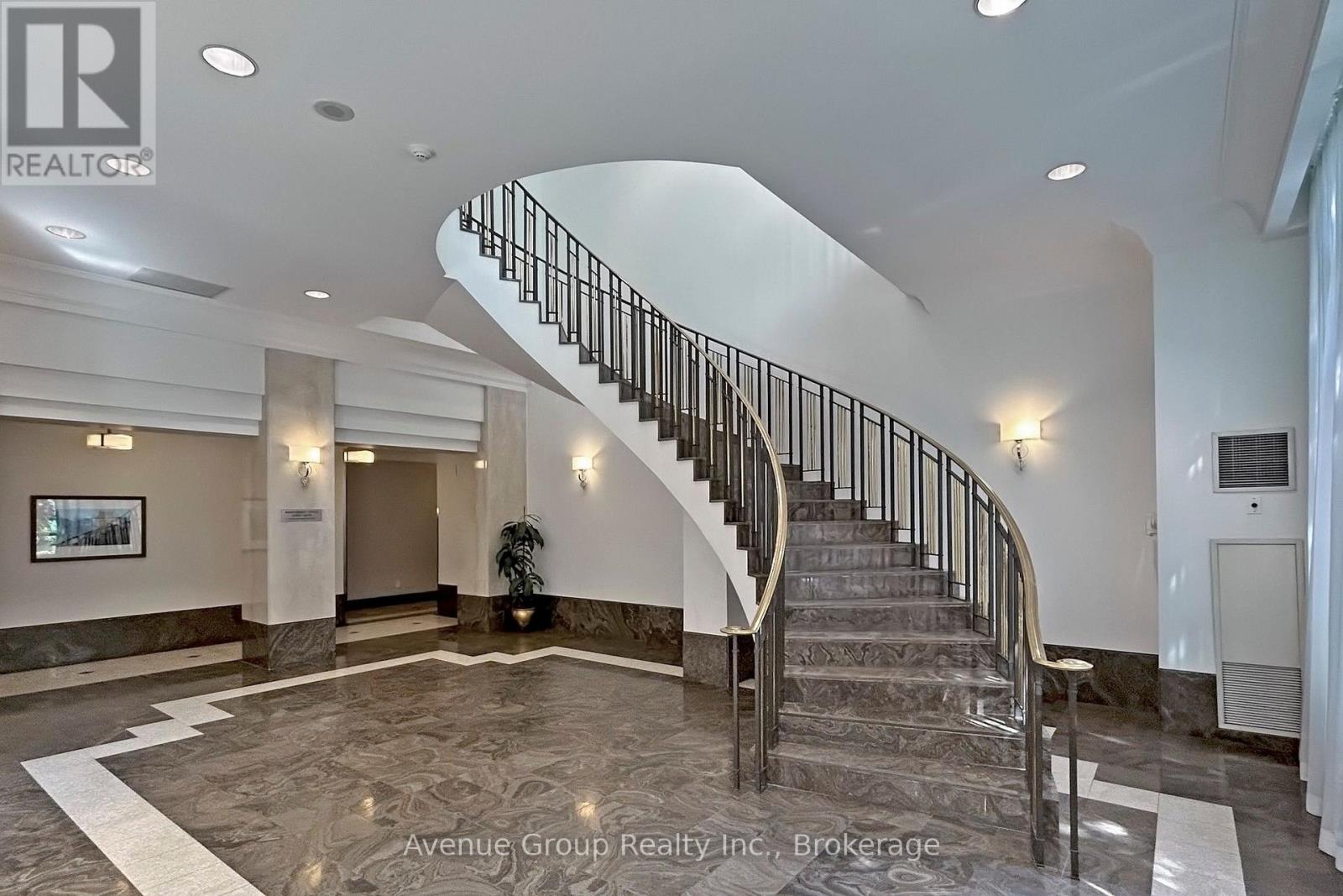 1527 - 68 Corporate Drive Property Photo 4
