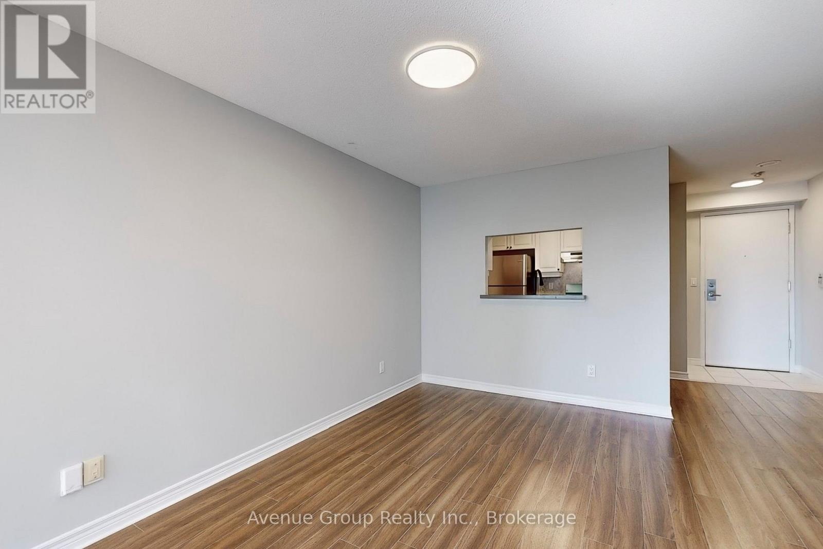 1527 - 68 Corporate Drive Property Photo 9