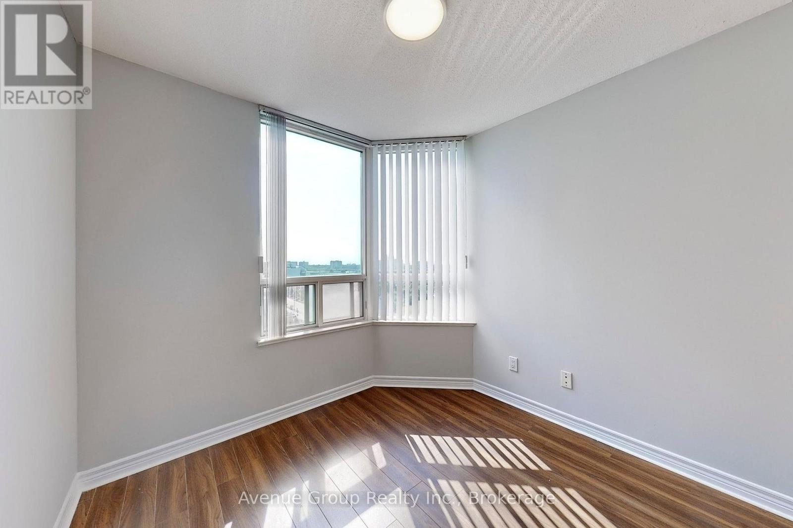 1527 - 68 Corporate Drive Property Photo 15