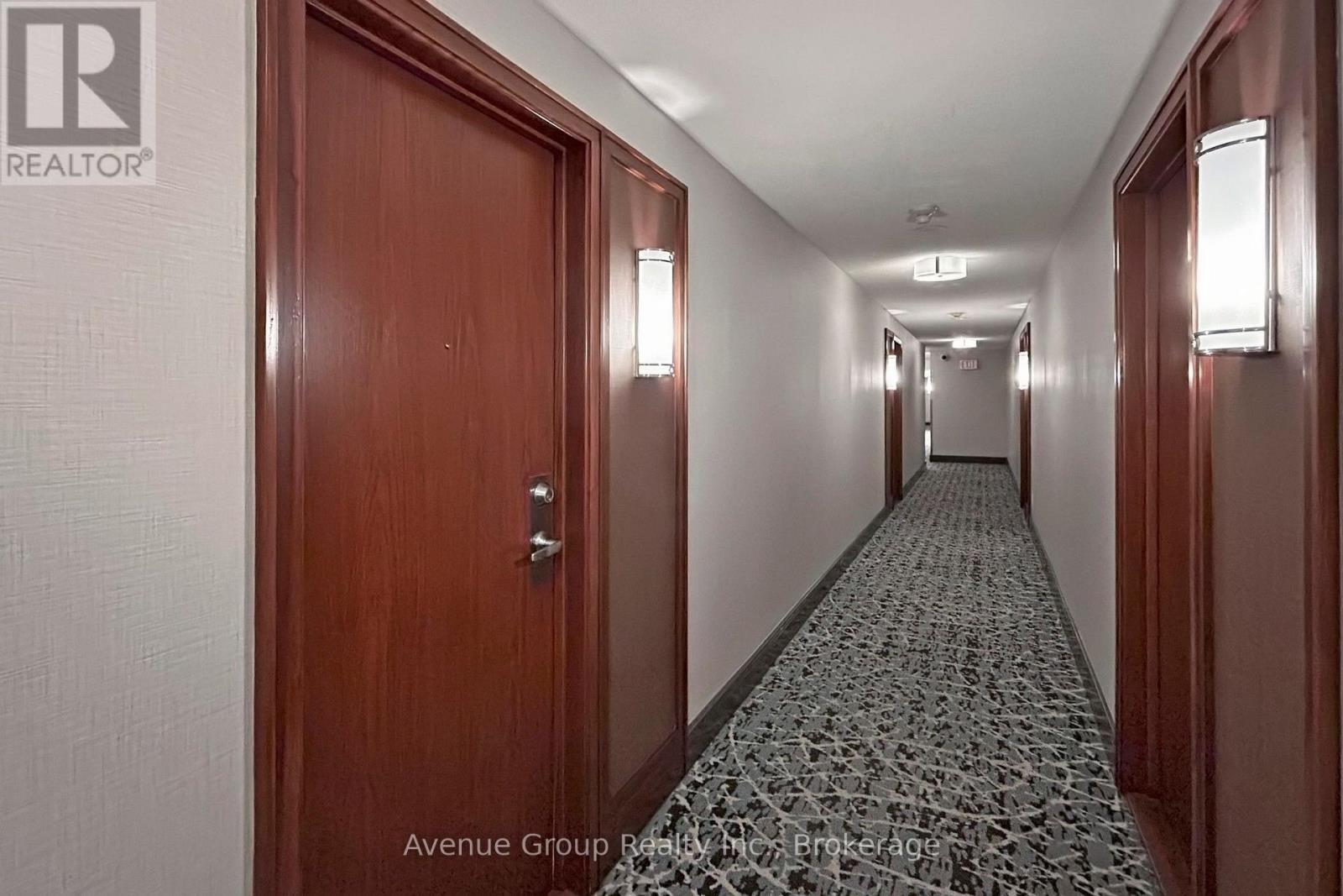 1527 - 68 Corporate Drive Property Photo 25