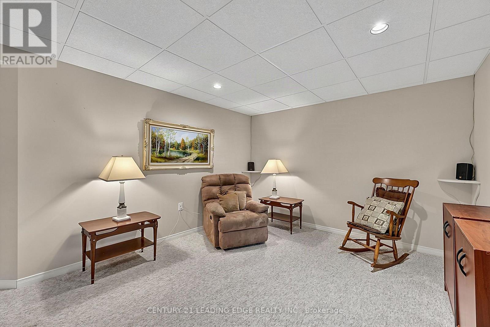 14 Watford Street Property Photo 42