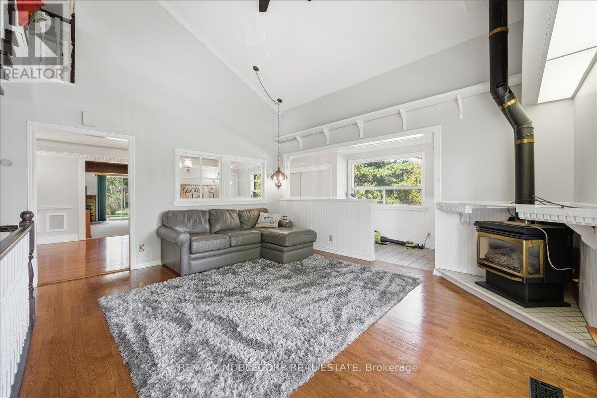 518 Rosebank Road Property Photo 17