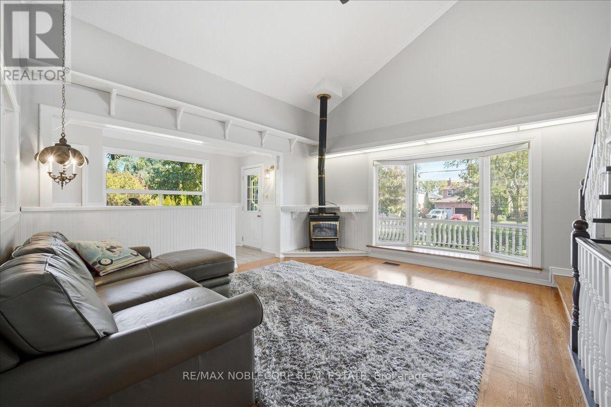 518 Rosebank Road Property Photo 18