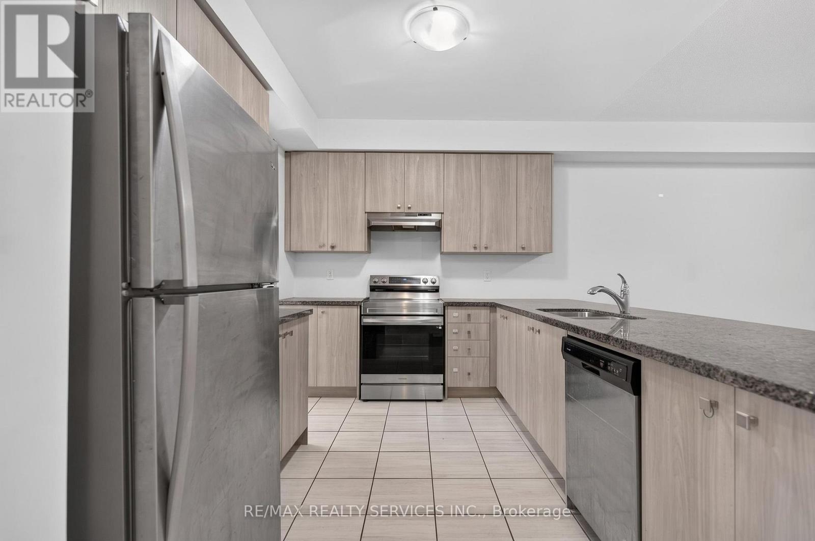 225 Coronation Road Property Photo 11